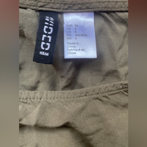 H&M dress w/pockets - Picture 2 of 3